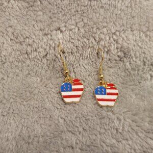 Fourth of July Patriotic Womens Earrings One Pair USA Flag Apple Hanging E50E